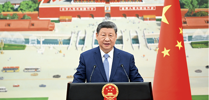 封面：习近平接受外国新任驻华大使递交国书